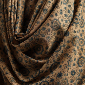 Merino wool natural dyed handwoven hand shawl 23