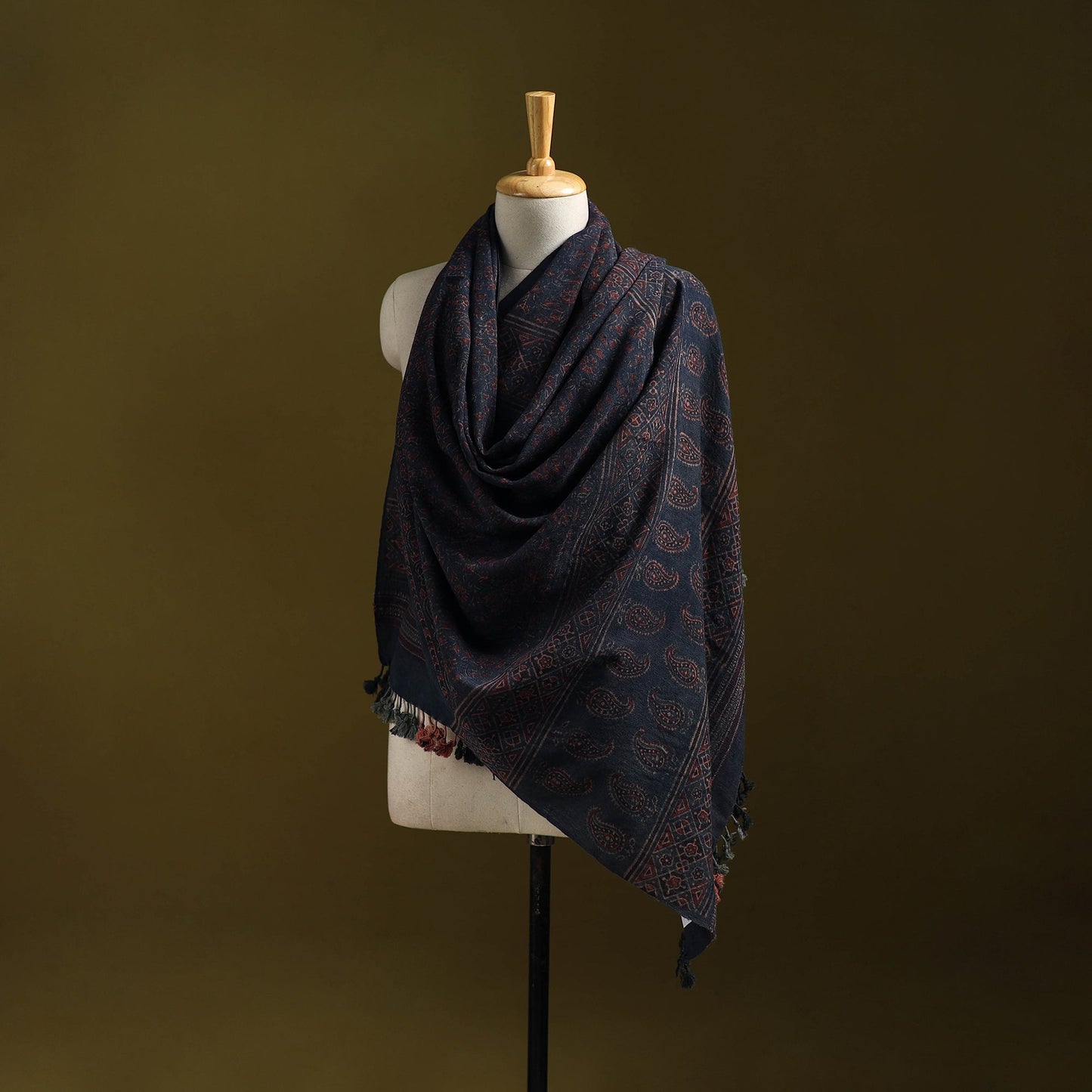 Merino wool natural dyed handwoven hand shawl 24