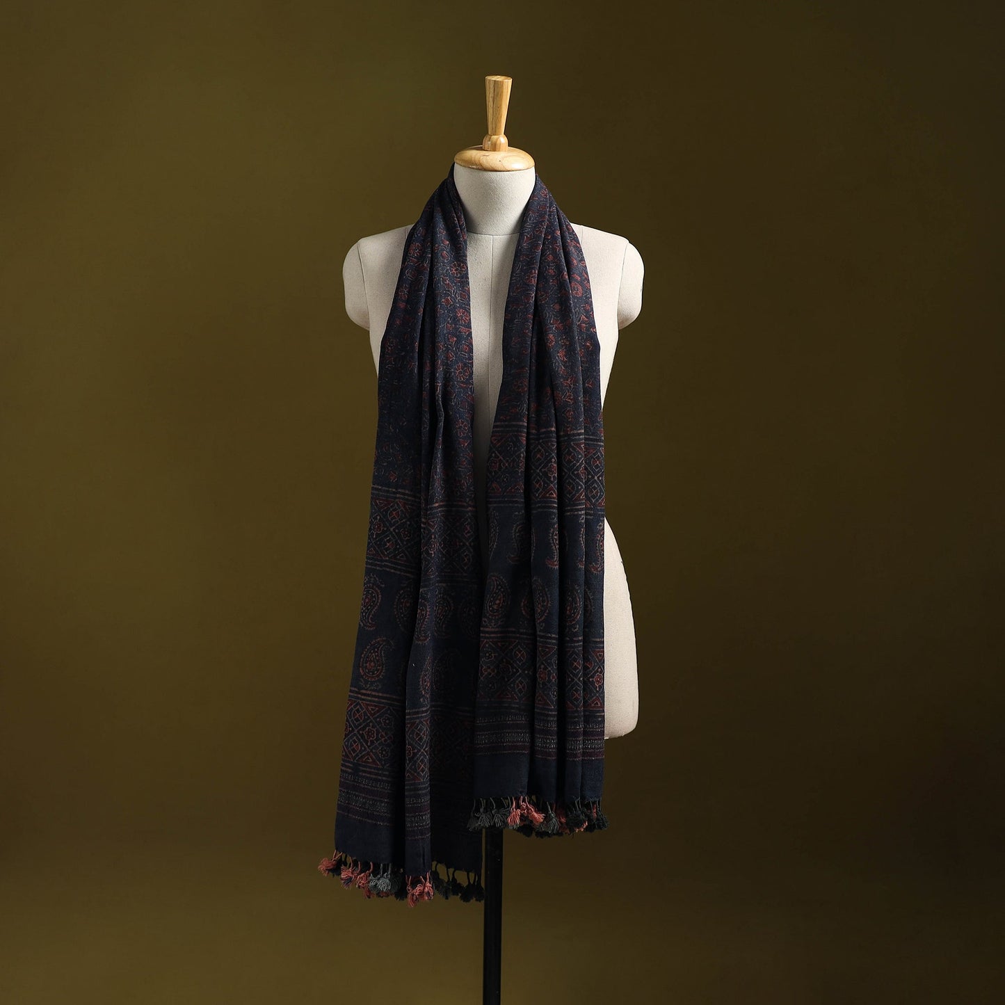 Merino wool natural dyed handwoven hand shawl 24
