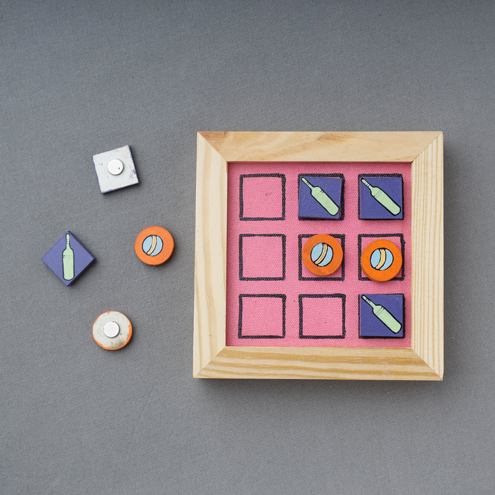  Miniature Handpainted Pine Wood Magnetic Tic Tac Toe 