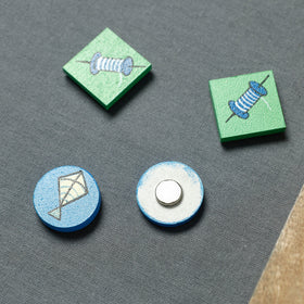  Miniature Handpainted Pine Wood Magnetic Tic Tac Toe 