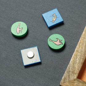  Miniature Handpainted Pine Wood Magnetic Tic Tac Toe 