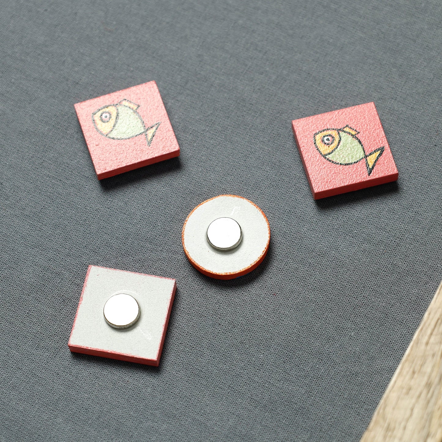  Miniature Handpainted Pine Wood Magnetic Tic Tac Toe 