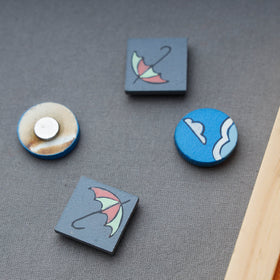  Miniature Handpainted Pine Wood Magnetic Tic Tac Toe 