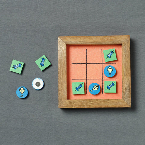  Miniature Handpainted Pine Wood Magnetic Tic Tac Toe 