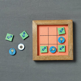 Miniature Handpainted Pine Wood Magnetic Tic Tac Toe 