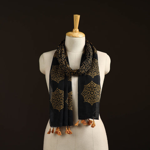 Mul cotton kutch hand batik stole with tassels 35