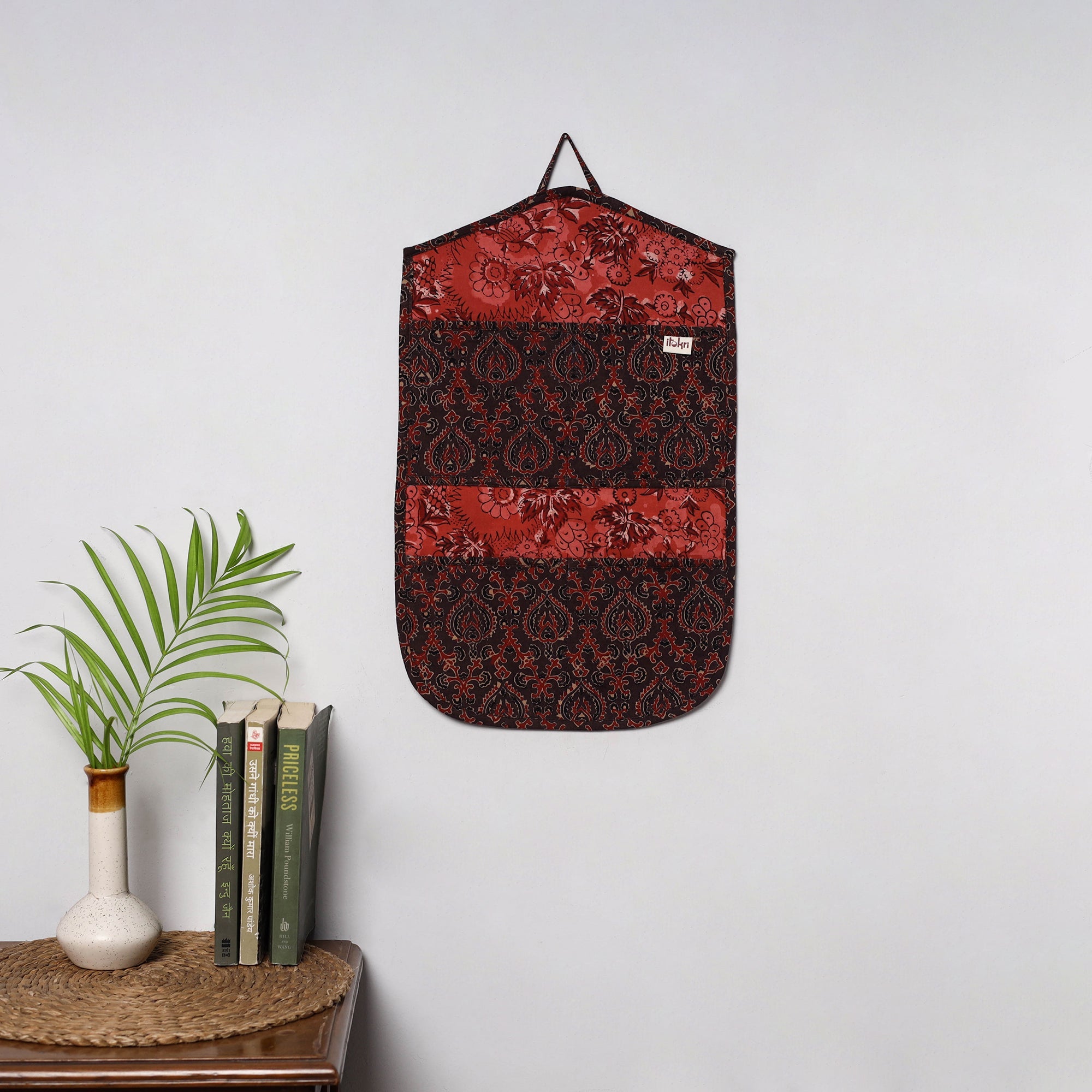 Multicolor - 4 pockets handcrafted cotton wall hanging