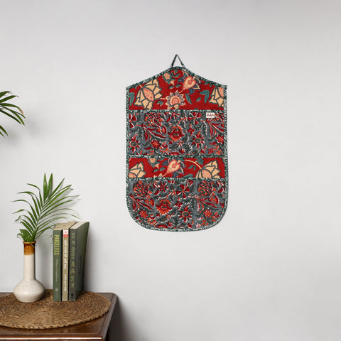 Multicolor - 4 pockets handcrafted cotton wall hanging