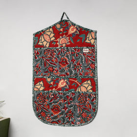 Multicolor - 4 pockets handcrafted cotton wall hanging