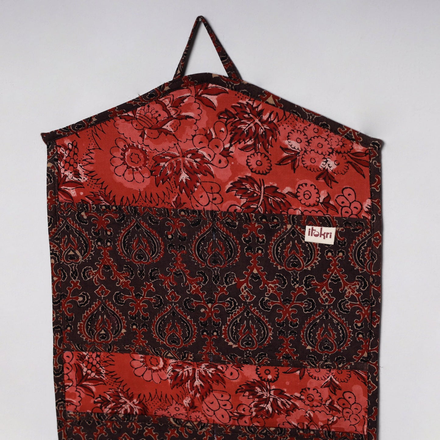 Multicolor - 4 pockets handcrafted cotton wall hanging