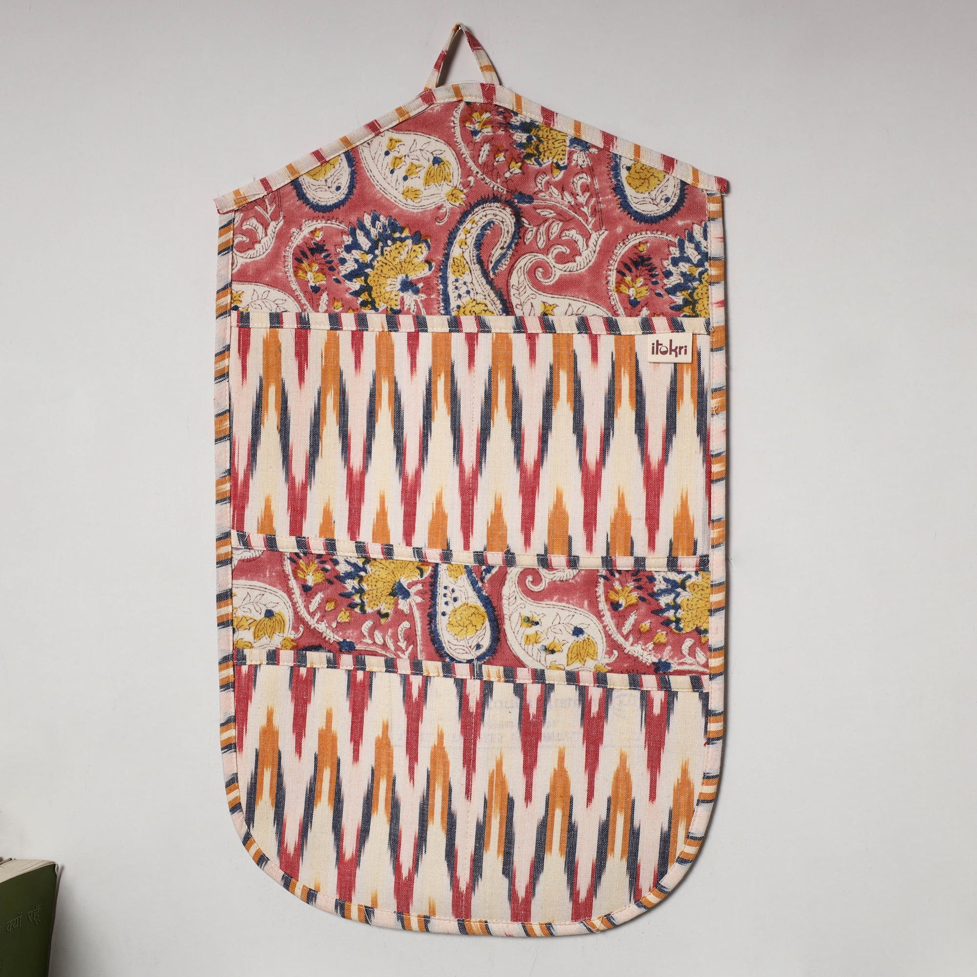 Multicolor - 4 pockets handcrafted cotton wall hanging