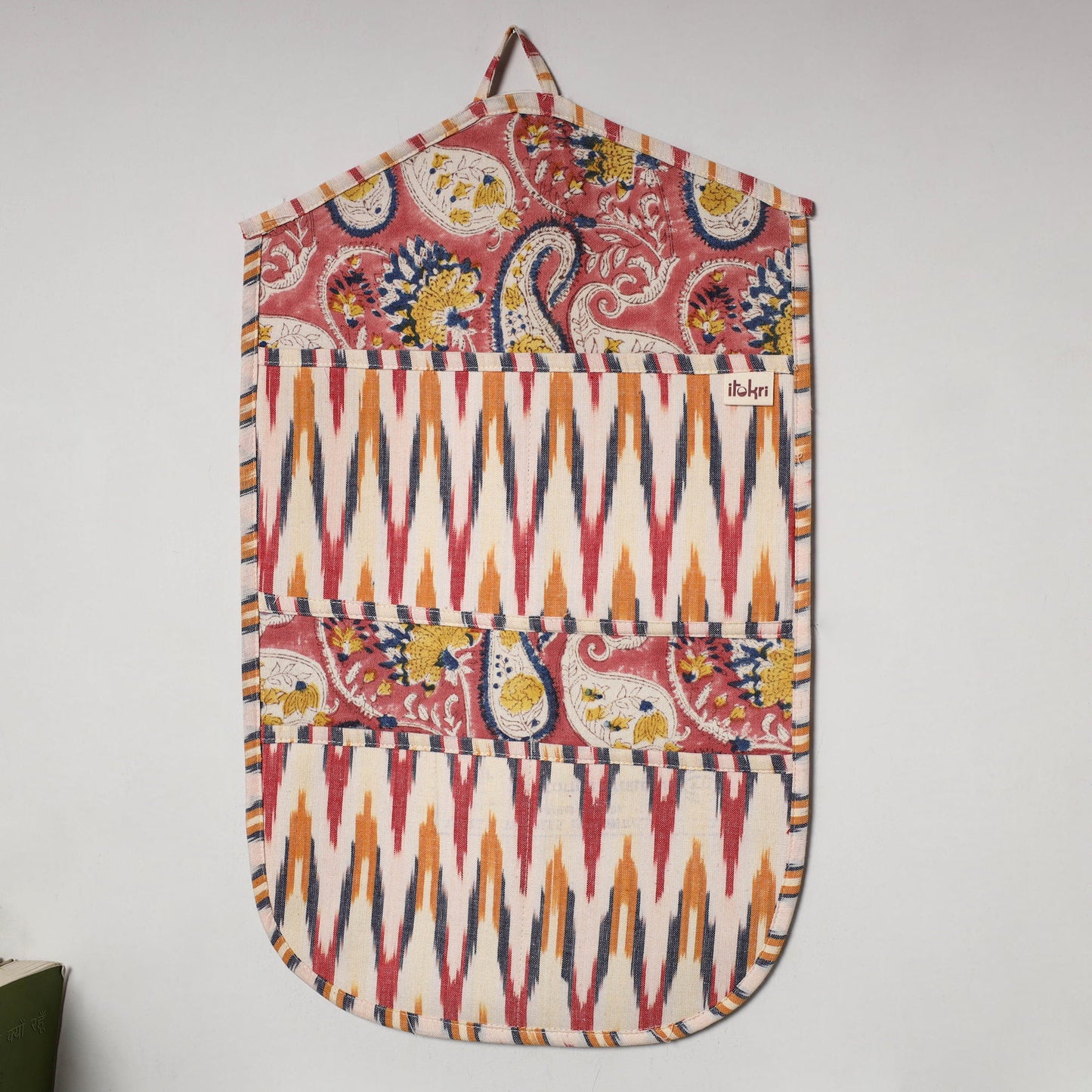 Multicolor - 4 pockets handcrafted cotton wall hanging