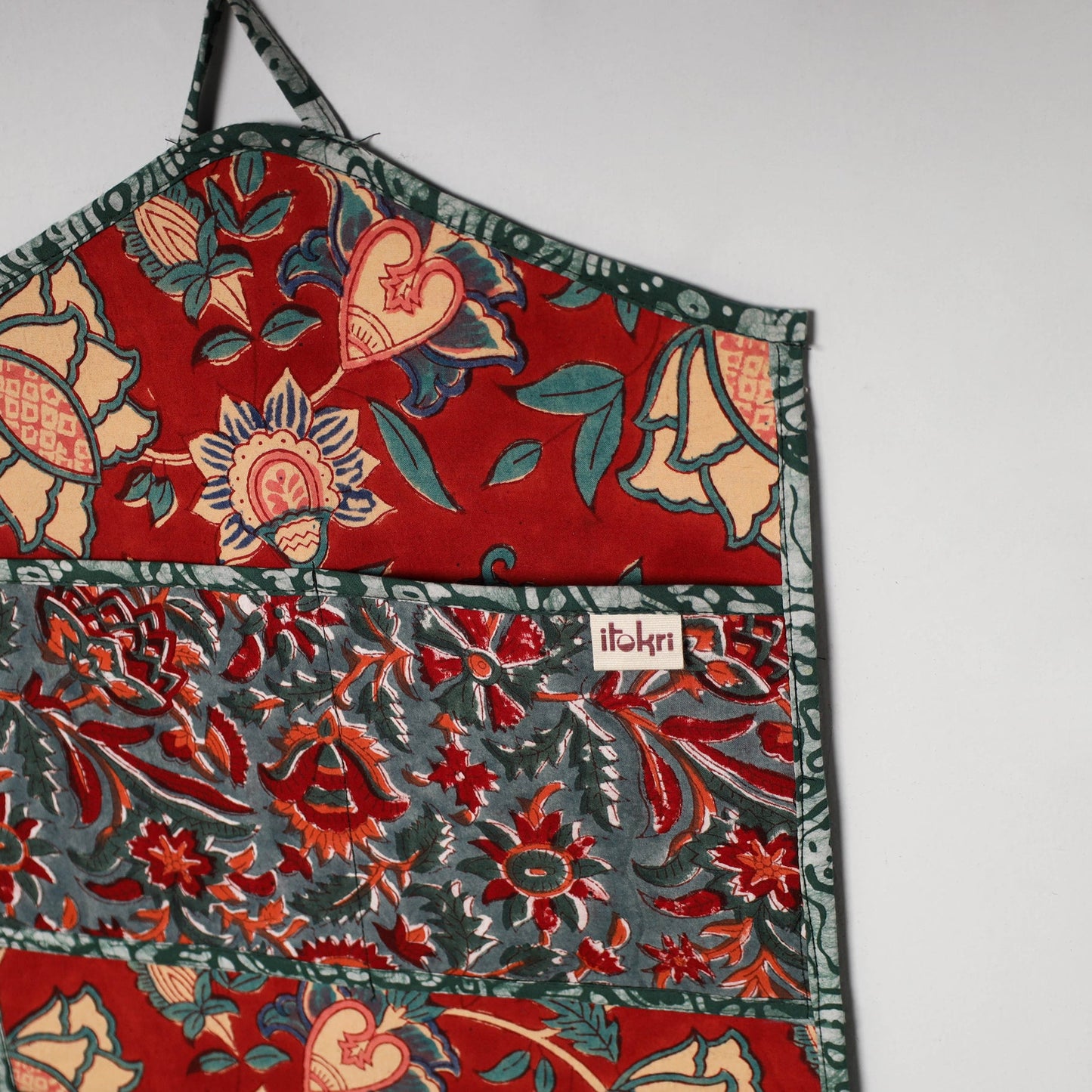 Multicolor - 4 pockets handcrafted cotton wall hanging