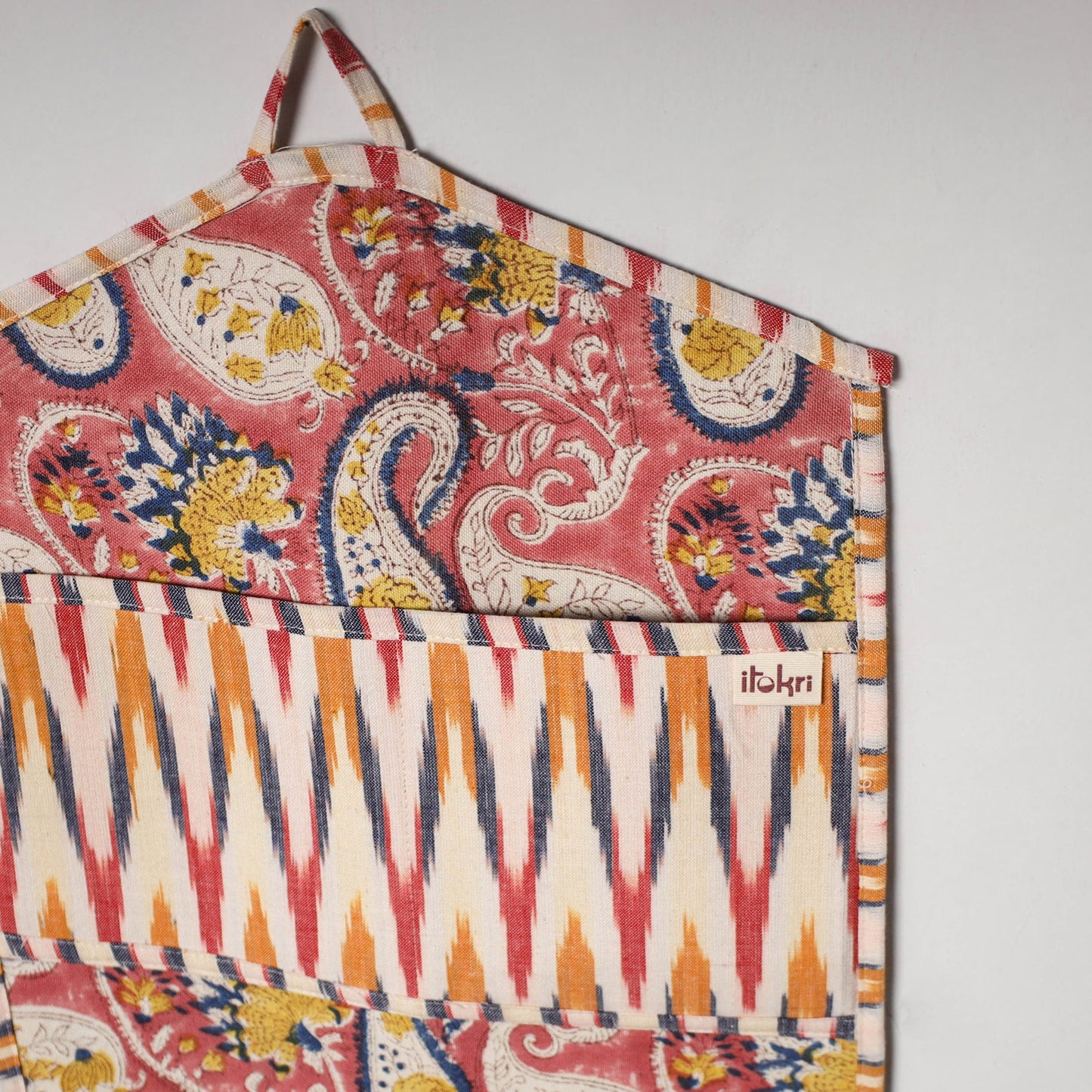 Multicolor - 4 pockets handcrafted cotton wall hanging