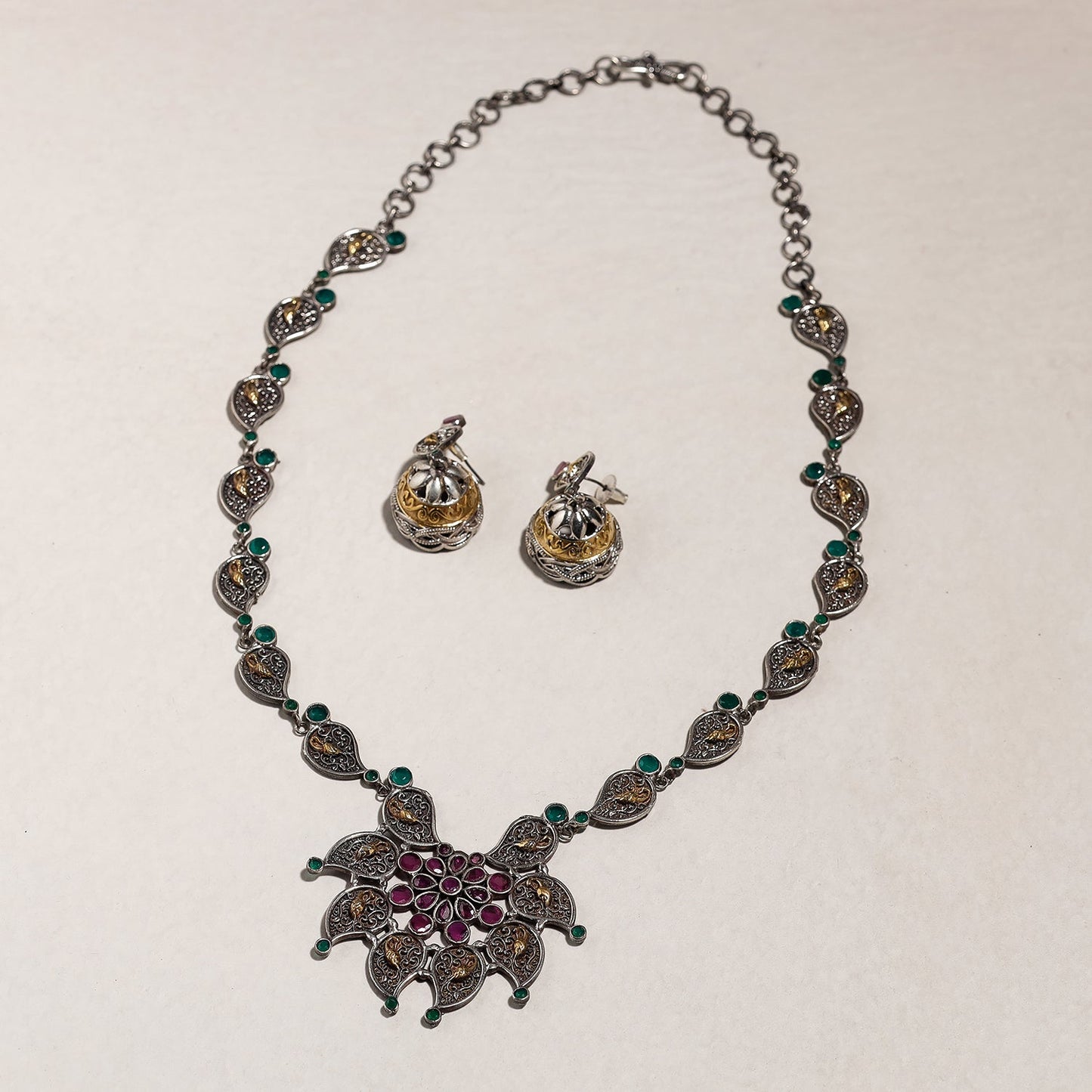 Buy Antique Dual Tone Oxidised Brass Base Stone Necklace Set Online at iTokri.com