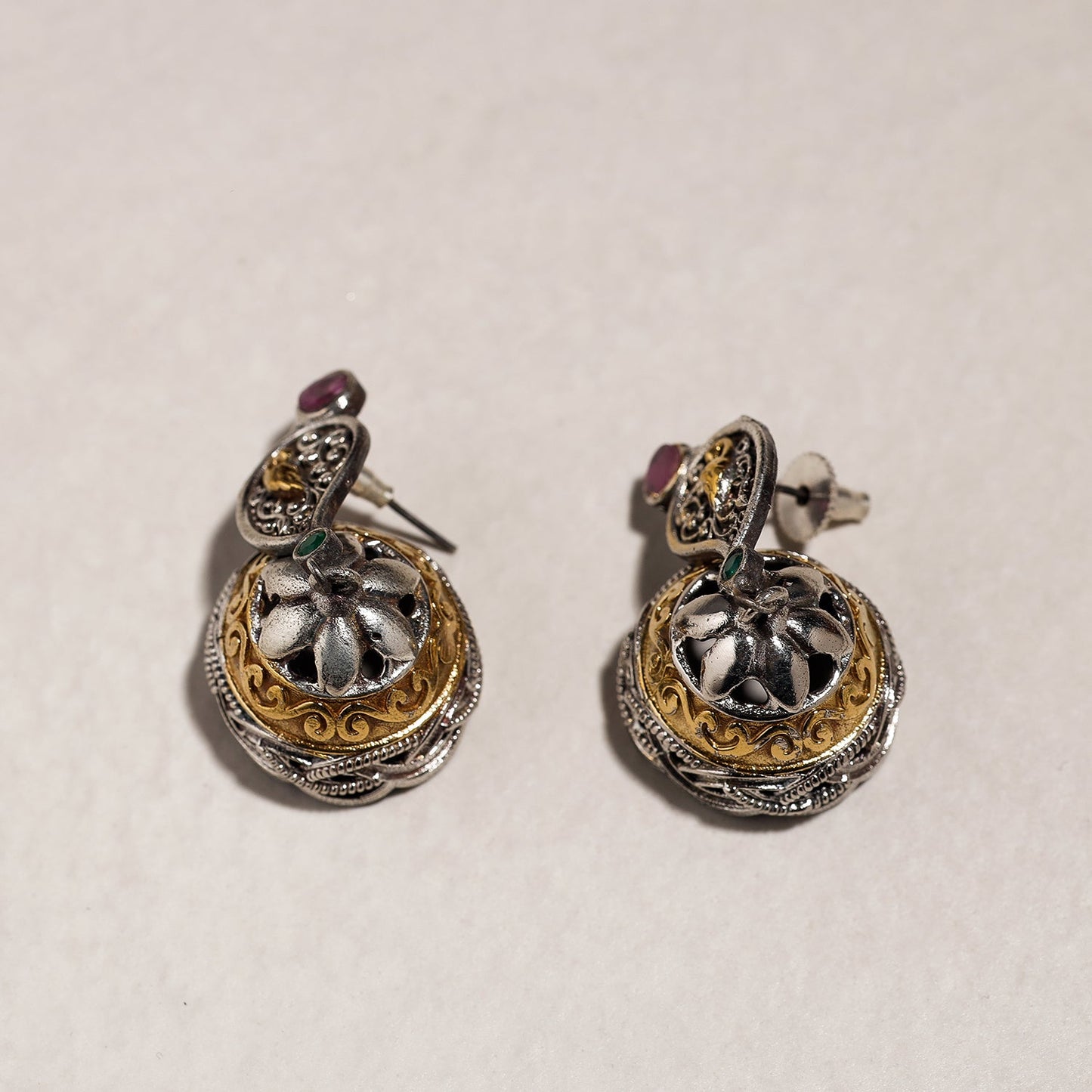 Buy Antique Dual Tone Oxidised Brass Base Stone Necklace Set Online at iTokri.com