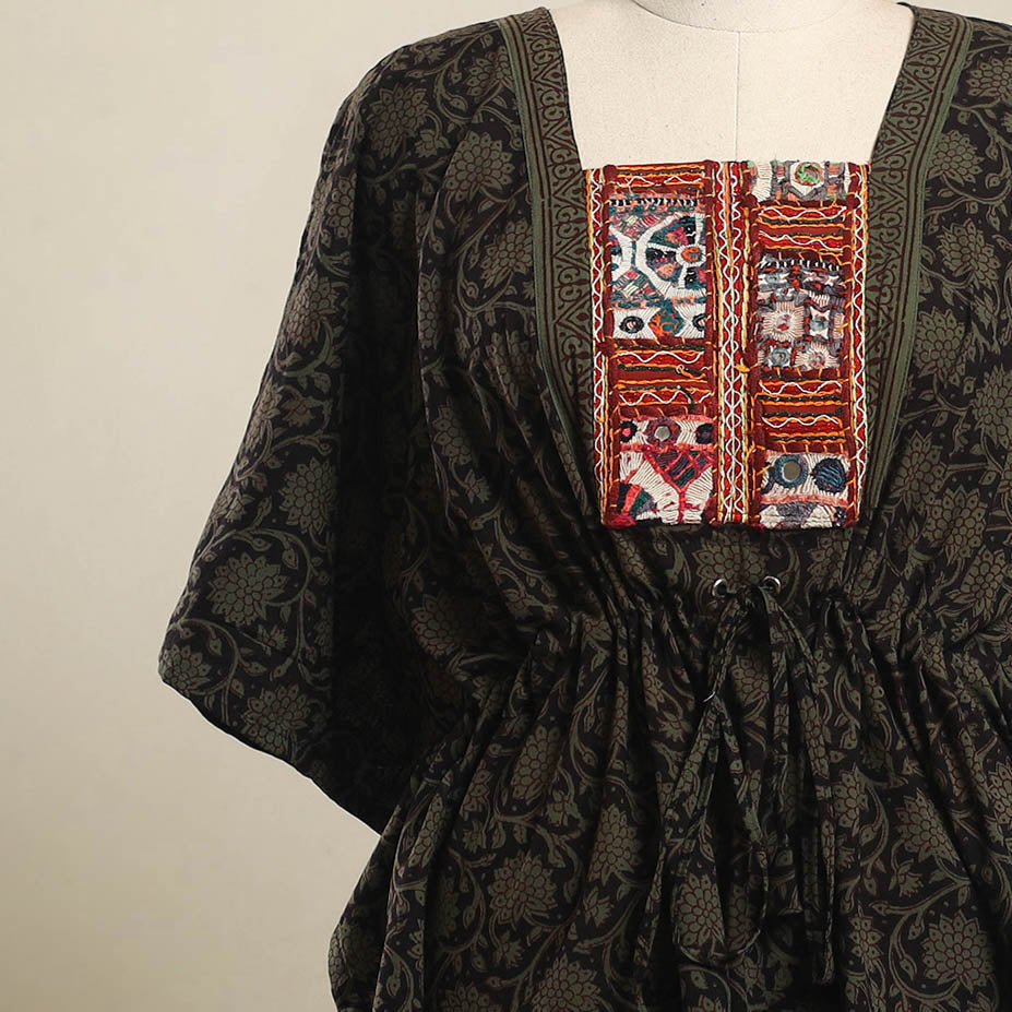 Buy Multicolor Bagh Cotton Kaftan with Desert Thread Embroidery