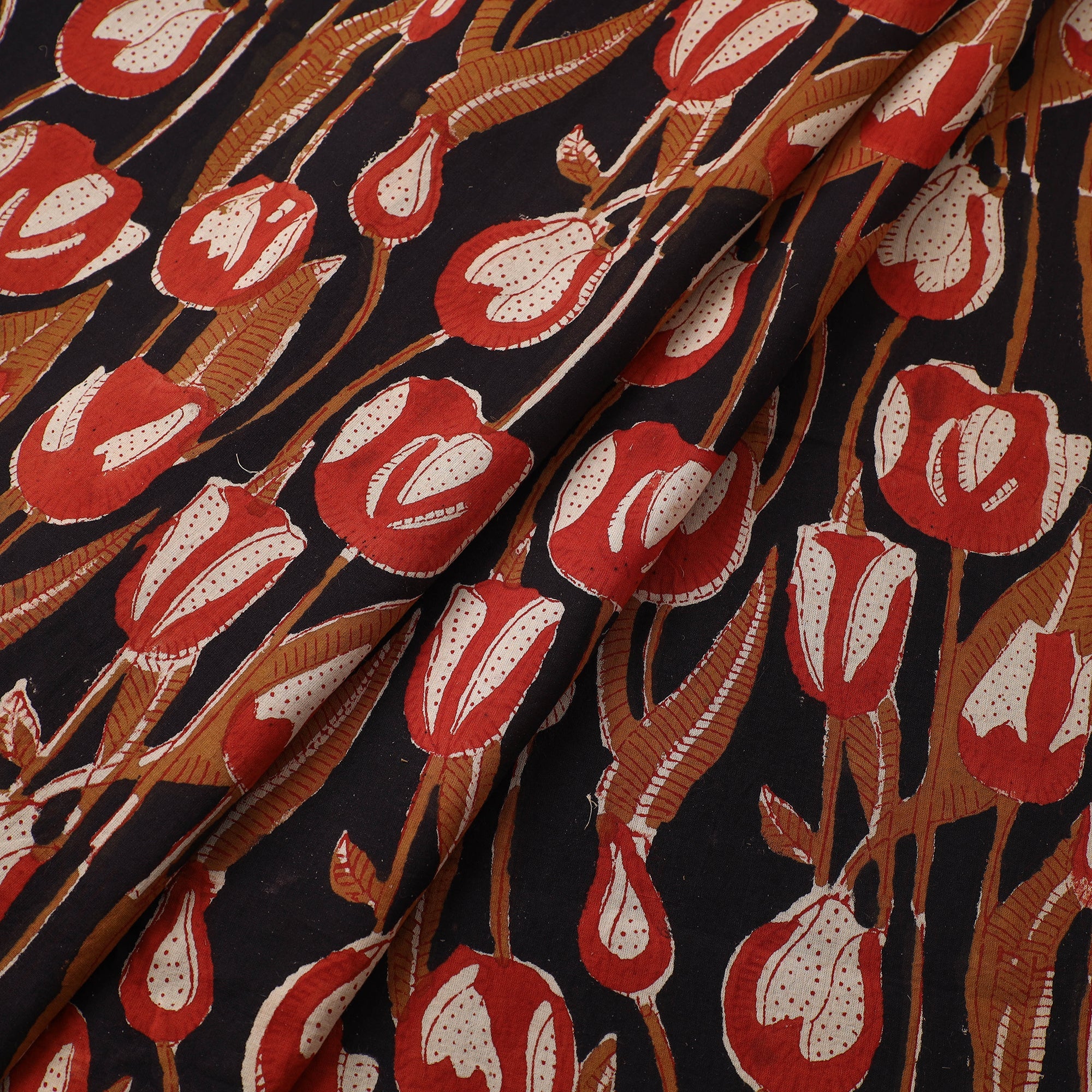  Multicolor Bagru Dabu Print Fabric in Cotton 
