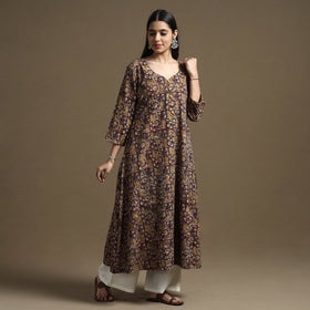 Buy Bagru Hand Block Printed Cotton A-Line Kurta Online at iTokri.com