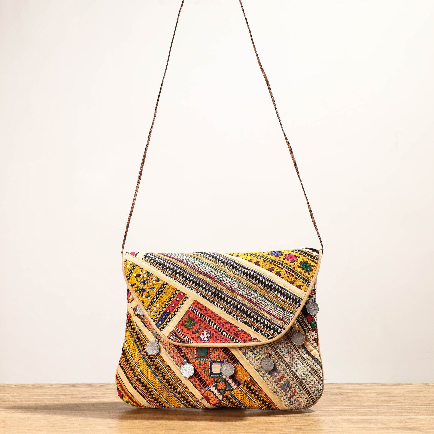  Banjara Vintage Embroidery Mirror & Coin Work Sling Bag Online at iTokri.com 