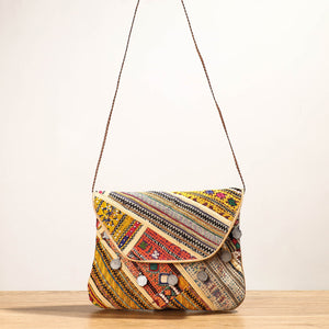  Banjara Vintage Embroidery Mirror & Coin Work Sling Bag Online at iTokri.com 