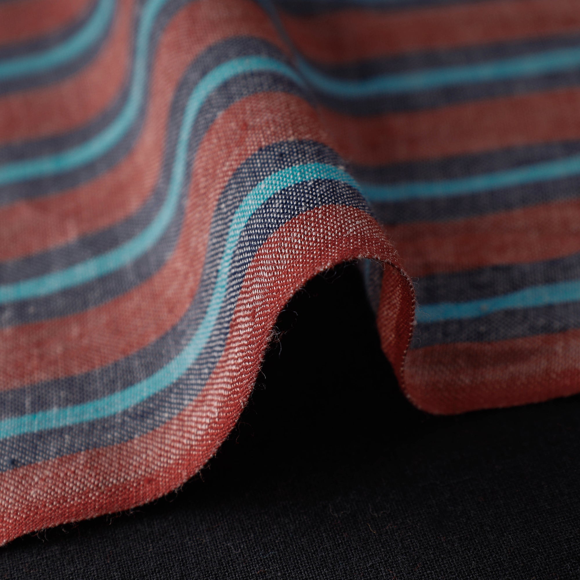 Buy Baragaon Pre Washed Handloom Striped Cotton Fabric Online l iTokri.com