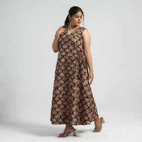 Buy Batik Printed Cotton Angrakha Sleeveless Flared Dress Online at iTokri.com