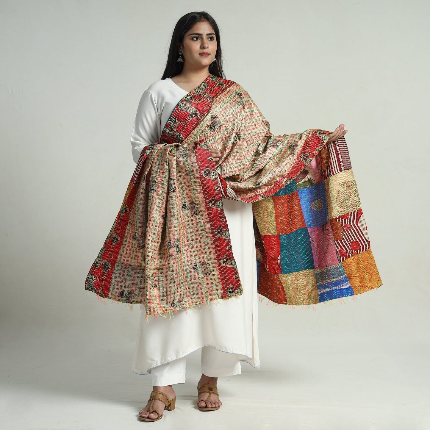Buy Bengal Kantha Embroidery Patchwork Reversible Silk Dupatta 19 Online at iTokri.com