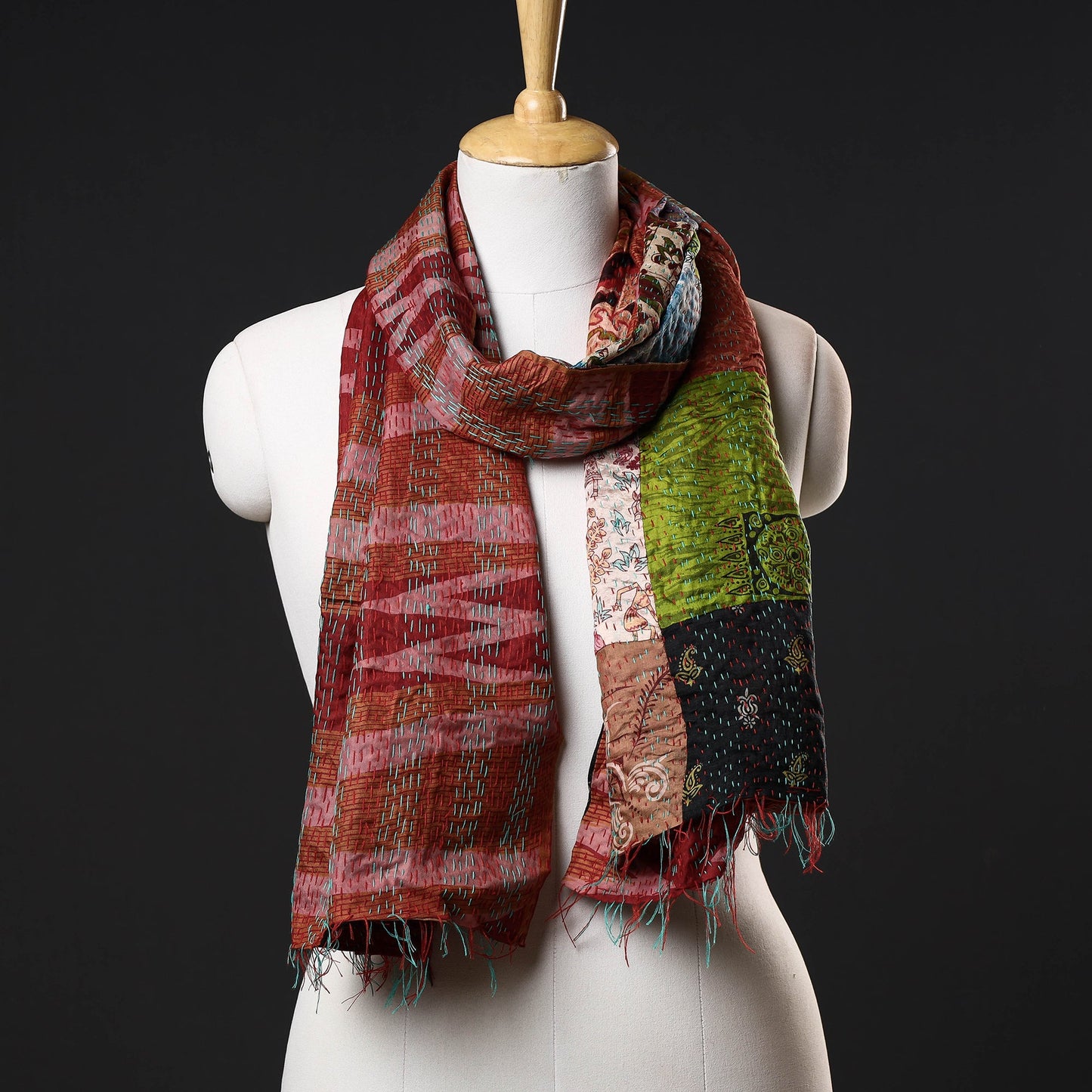  Bengal Kantha Embroidery Patchwork Reversible Silk Stole Online at iTokri.com