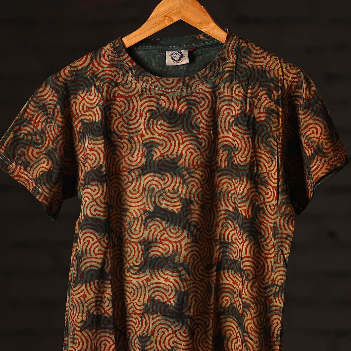 Buy Bindaas Natural Dyed Art Block Print Round Neck T-shirt in Pure Cotton Online at iTokri.com