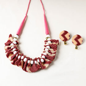 Buy Bishnupur Handcrafted Fabric Necklace Set Online at iTokri.com