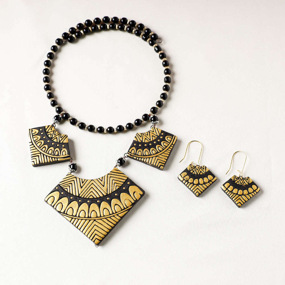 Buy Bishnupur Handpainted Terracotta Necklace Set Online at iTokri.com