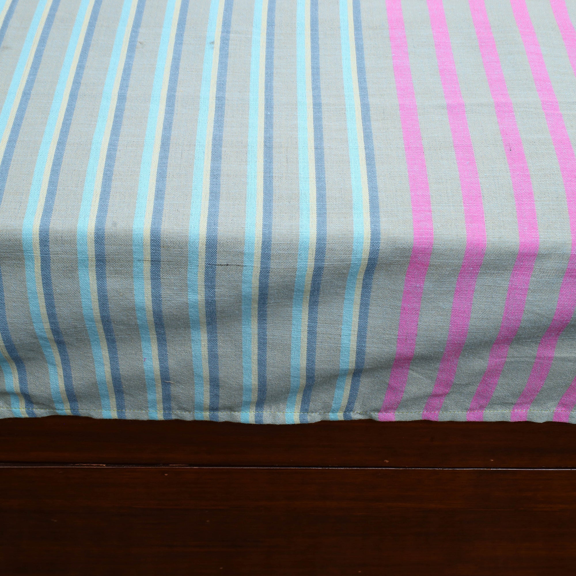 Multicolor - cotton double handloom bed cover (108 x 90 in)