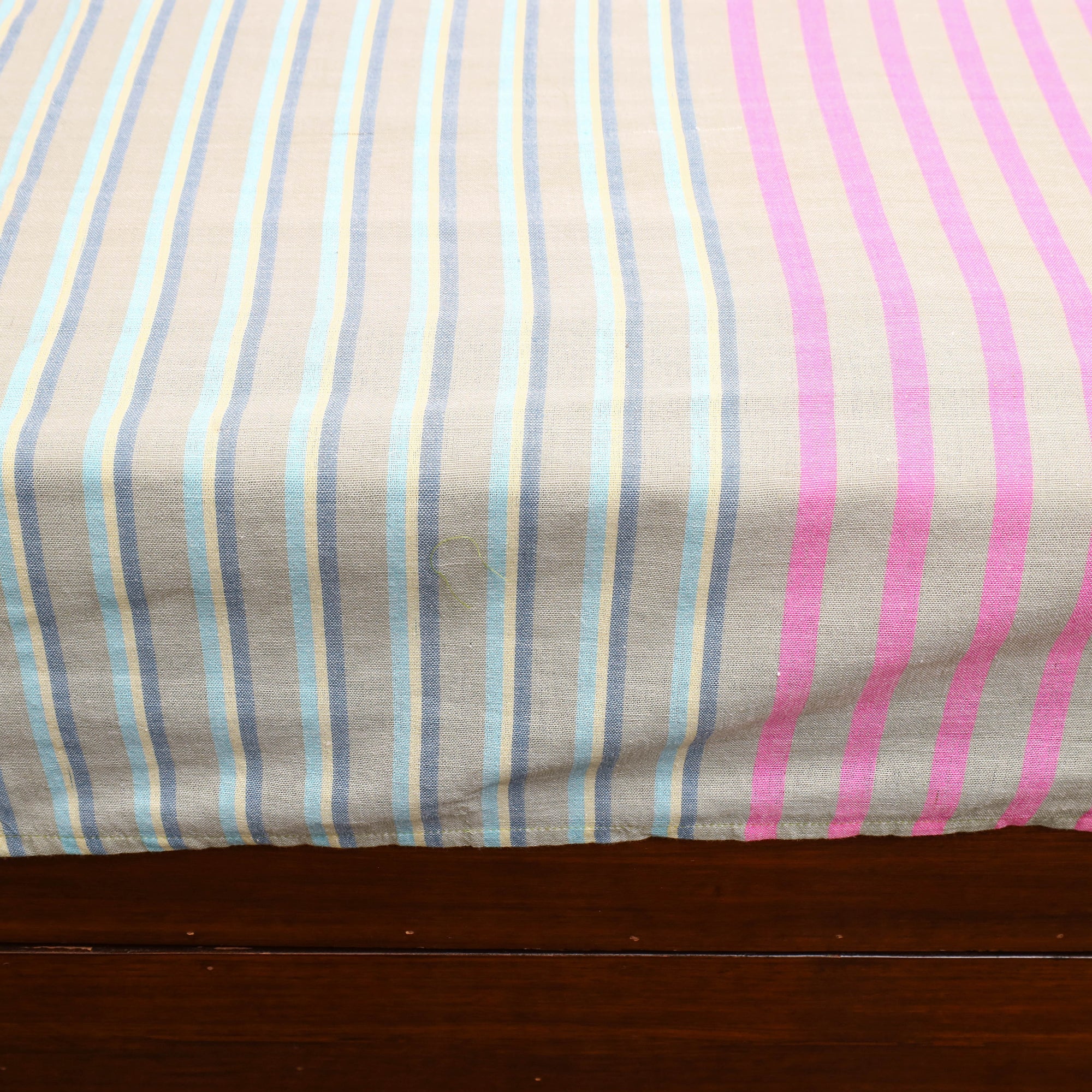 Multicolor - cotton double handloom bed cover (108 x 90 in)