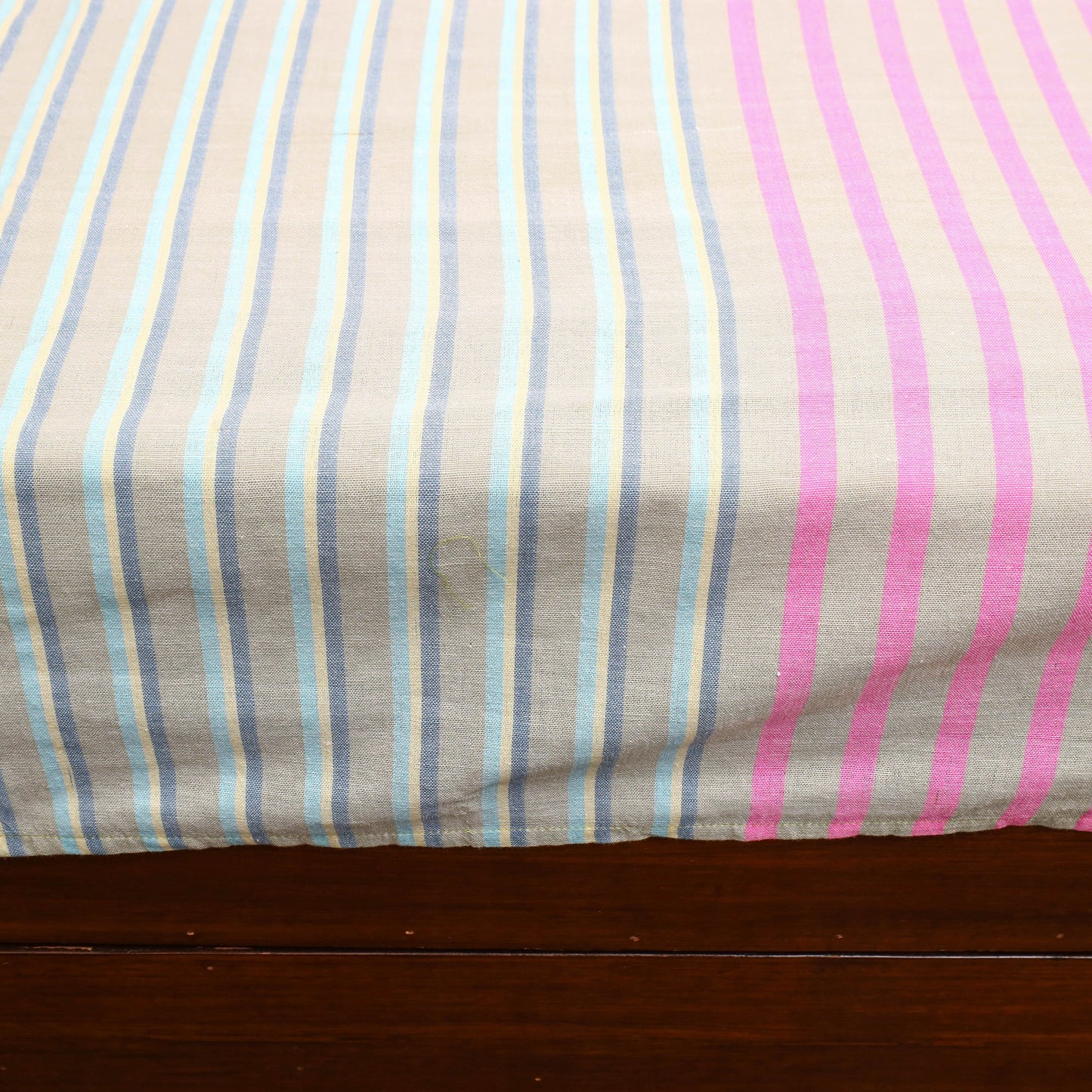 Multicolor - cotton double handloom bed cover (108 x 90 in)