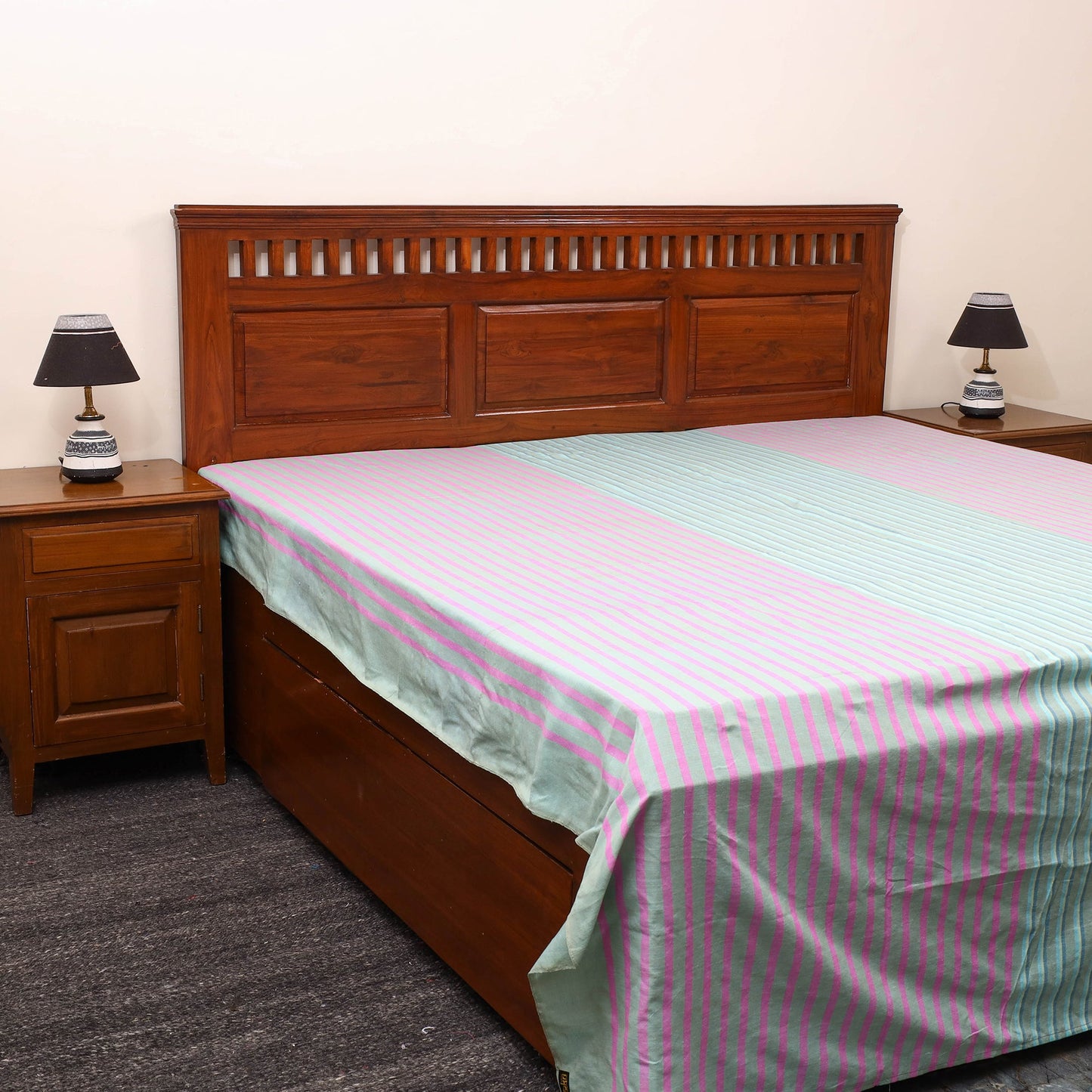 Multicolor - cotton double handloom bed cover (108 x 90 in)