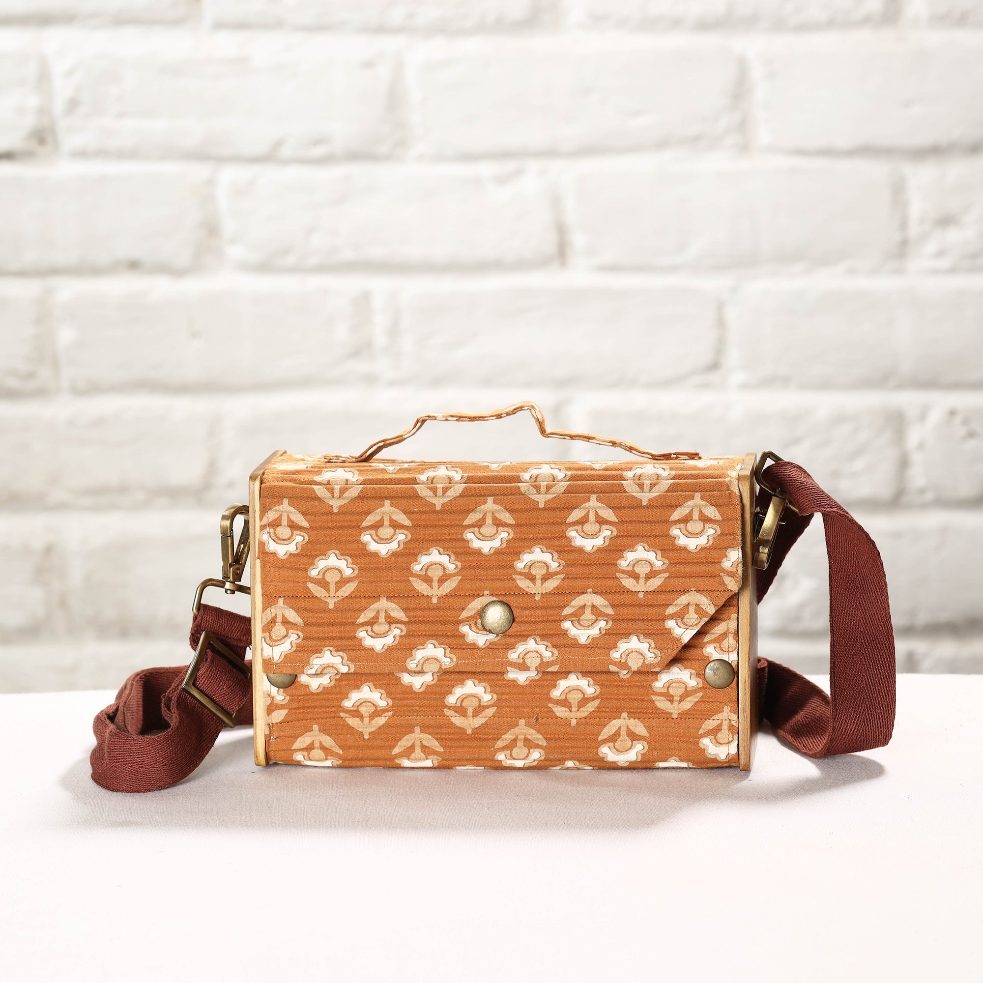  DIY Box Sling Bag / Clutch with Changeable Sleeve Online at iTokri.com 