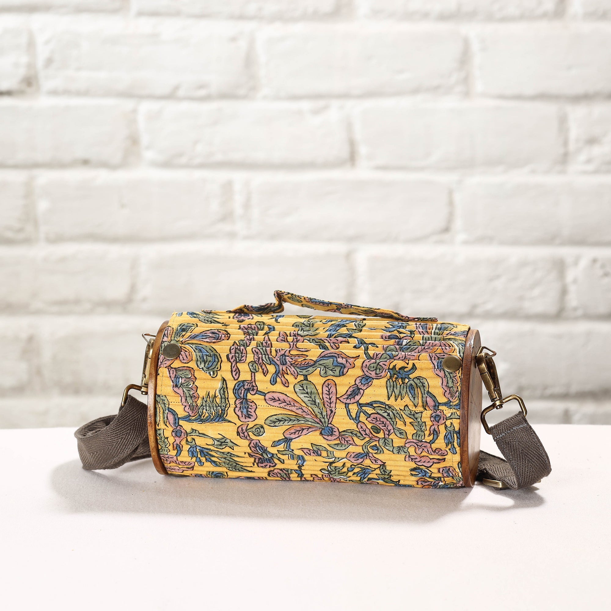 Multicolor DIY Round Sling Bag / Clutch With Changeable Sleeve