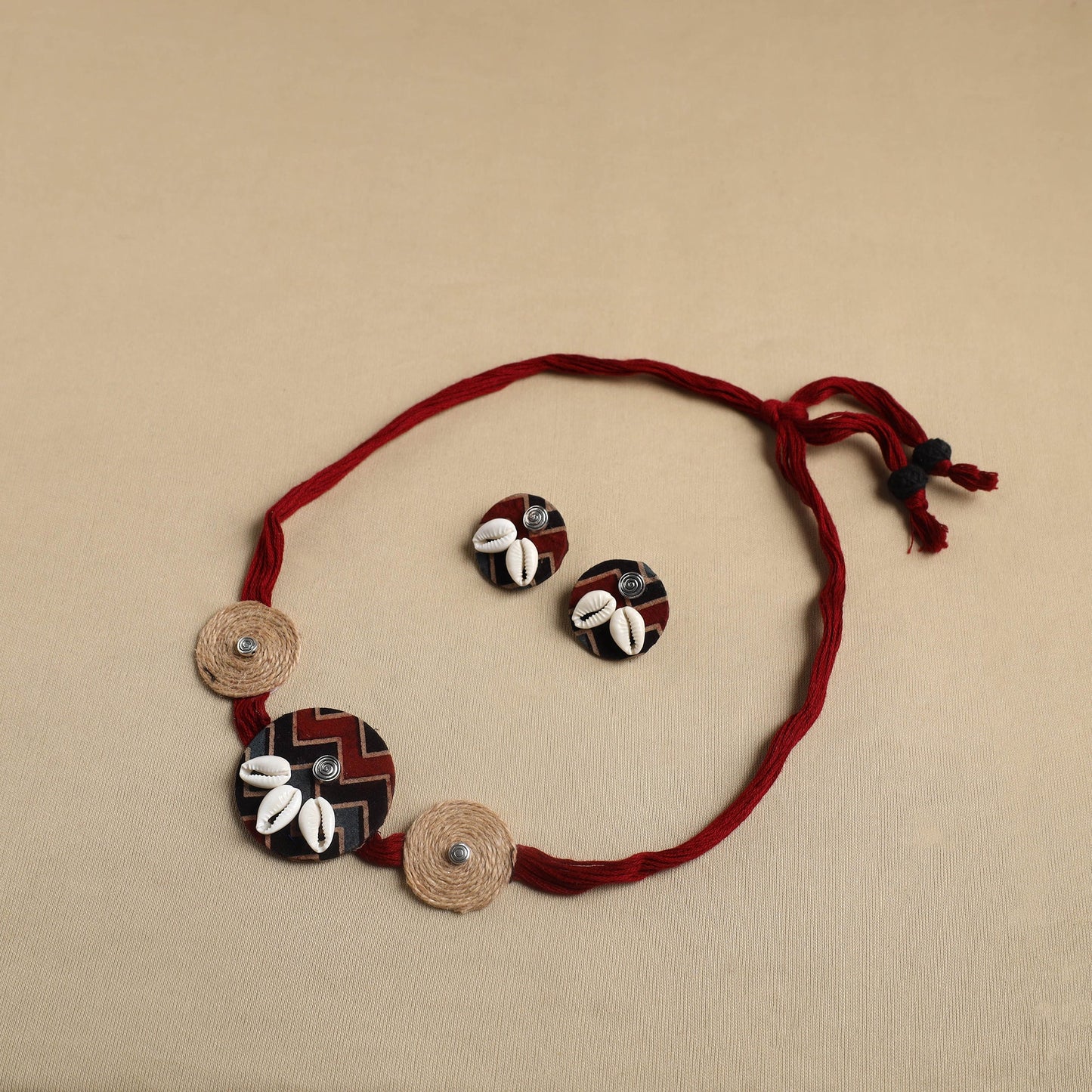 Fabart Jute Choker Necklace Set 