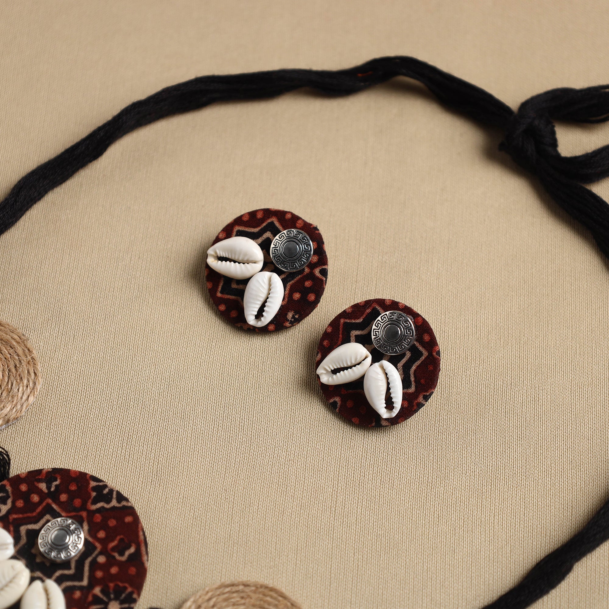 Fabart Jute Choker Necklace Set 