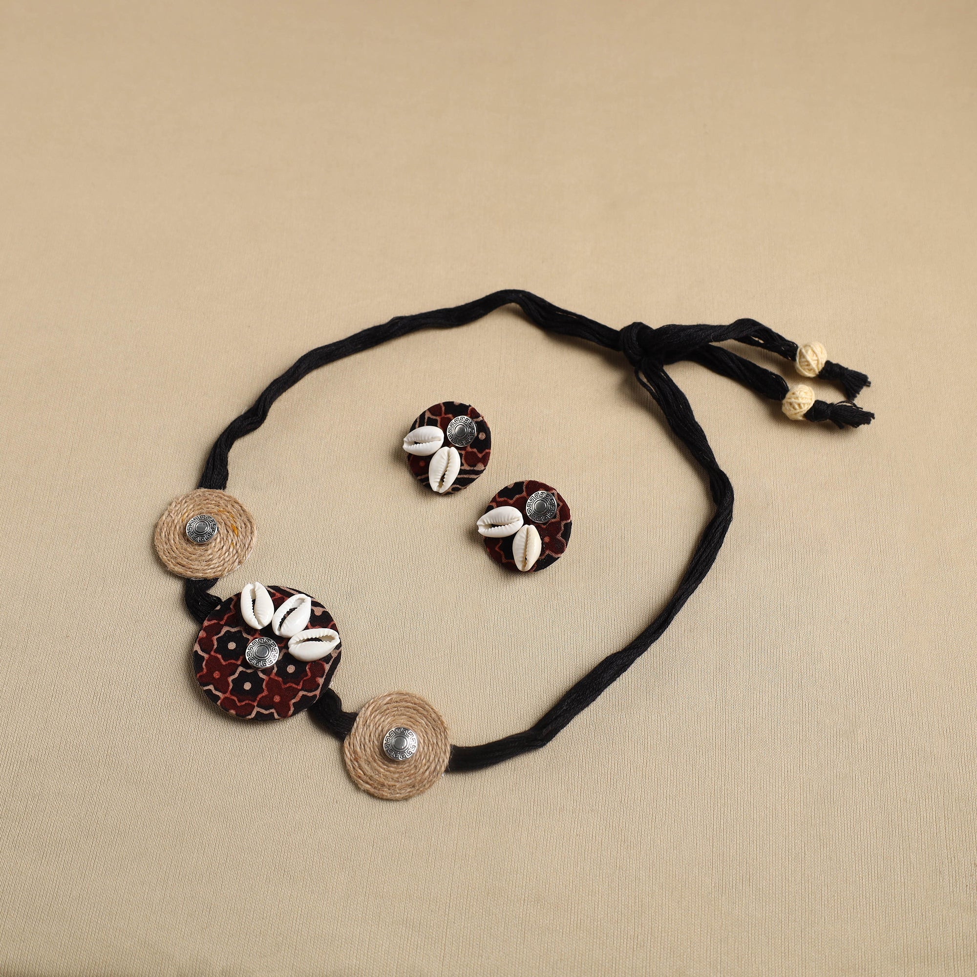 Fabart Jute Choker Necklace Set 