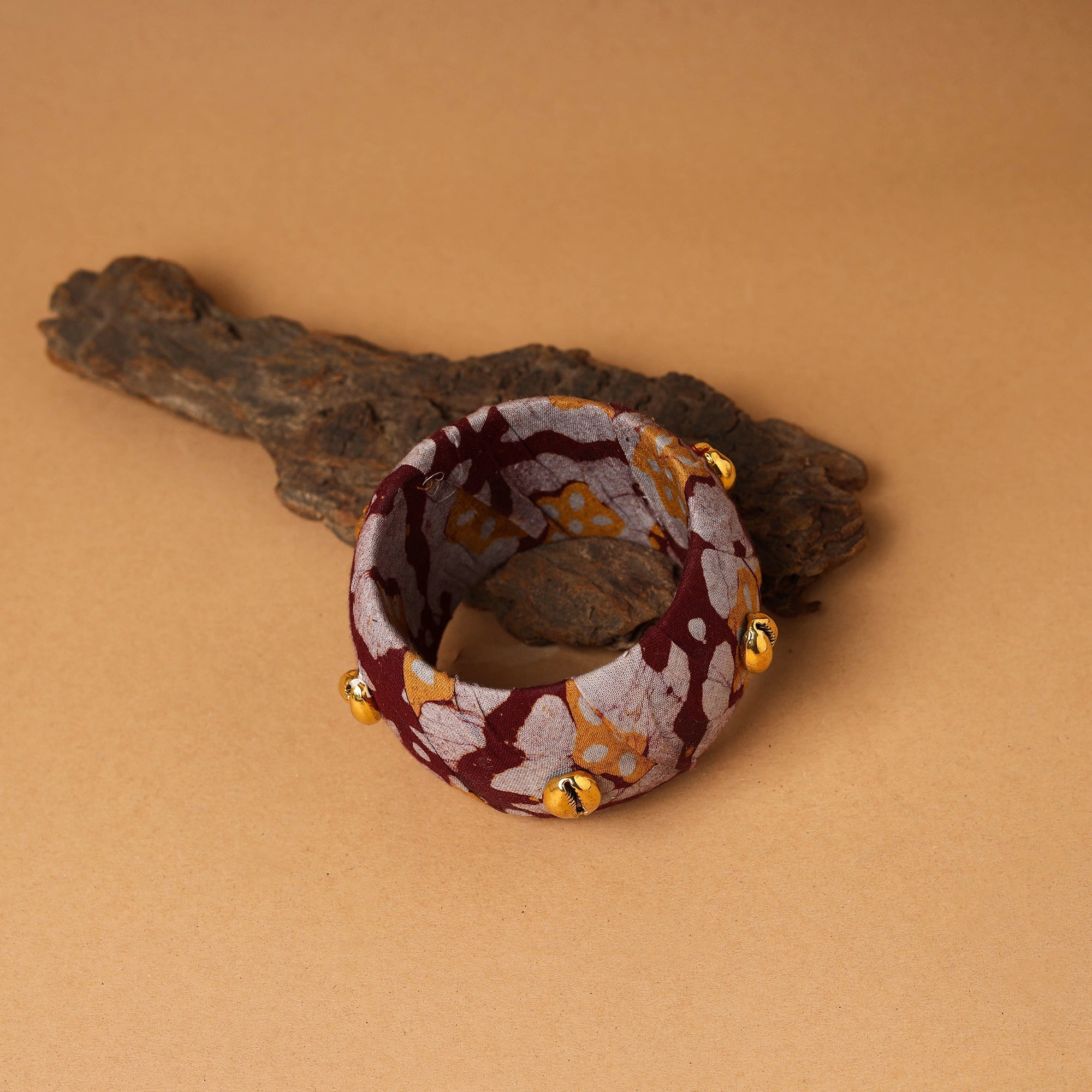 Fabart Shell Work Handmade Bangle 08