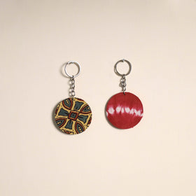 Multicolor - fabric-embellished wood keychain (set of 2) 03