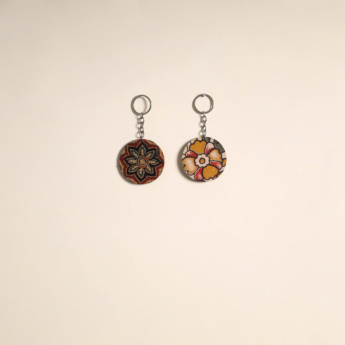 Multicolor - fabric-embellished wood keychain (set of 2) 10