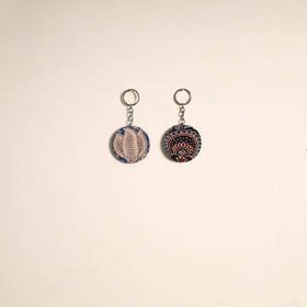 Multicolor - fabric-embellished wood keychain (set of 2) 14