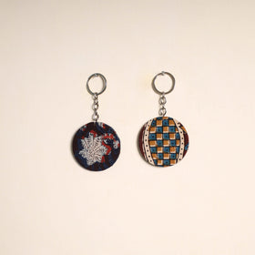 Multicolor - fabric-embellished wood keychain (set of 2) 25