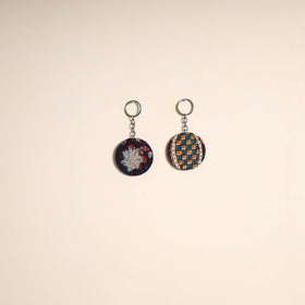 Multicolor - fabric-embellished wood keychain (set of 2) 25