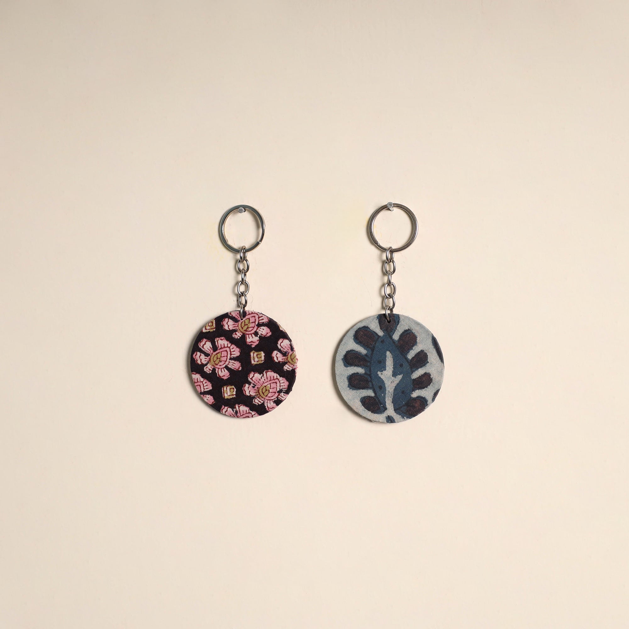 Multicolor - fabric-embellished wood keychain (set of 2) 36