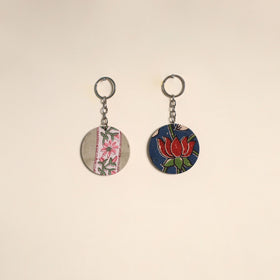 Multicolor - fabric-embellished wood keychain (set of 2) 37